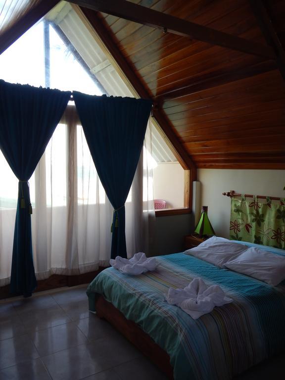 Hospedaje Casa Soleil Puerto Villamil Esterno foto
